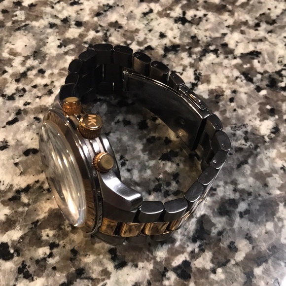 Men’s Michael Kors Watch - Picture 4 of 5